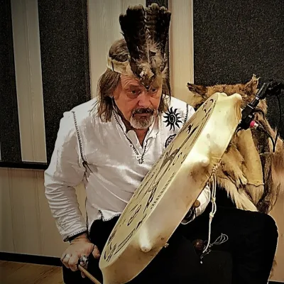 11# Evald Piirisild - Šamaani Radadel Kõndides